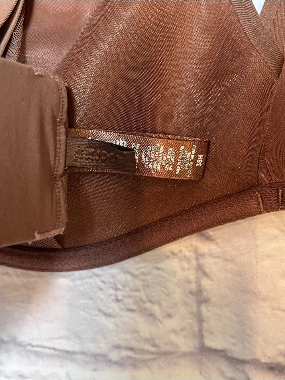 Skims weightless scoop bra in deep cocoa Brown 38H